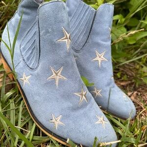 MIIM Sued Star Embroidered Booties